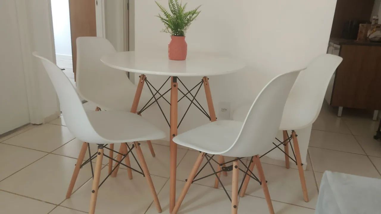 Mesa 4 cadeiras 