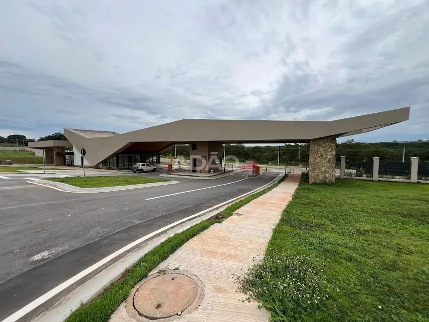 Lote de 347,41m2 no Vinhas Flamboyant