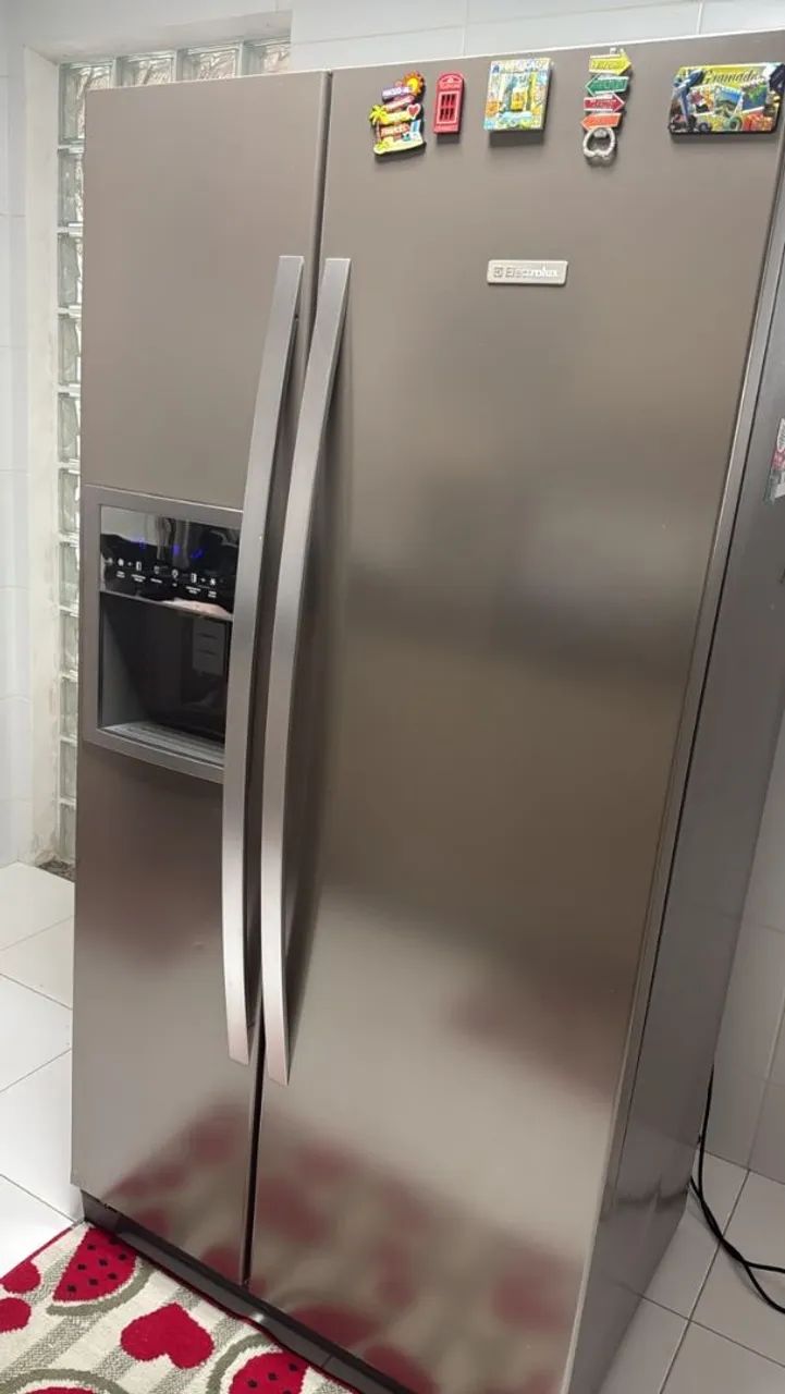 Geladeira Eletrolux Side by Side 440l