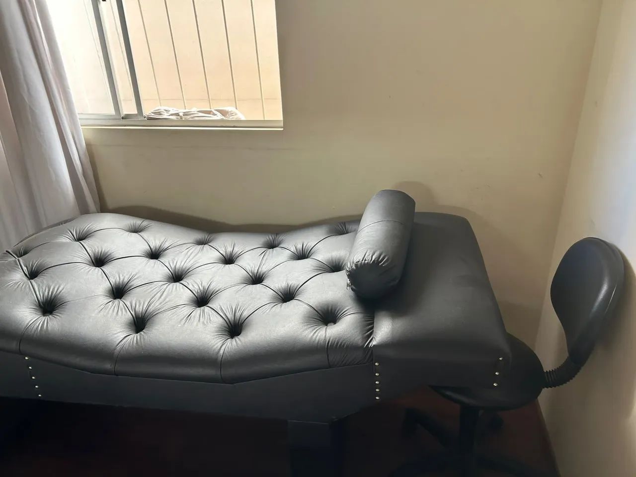 Maca luxo acompanha rolinho para cabeça e mocho novinho - Foto 4