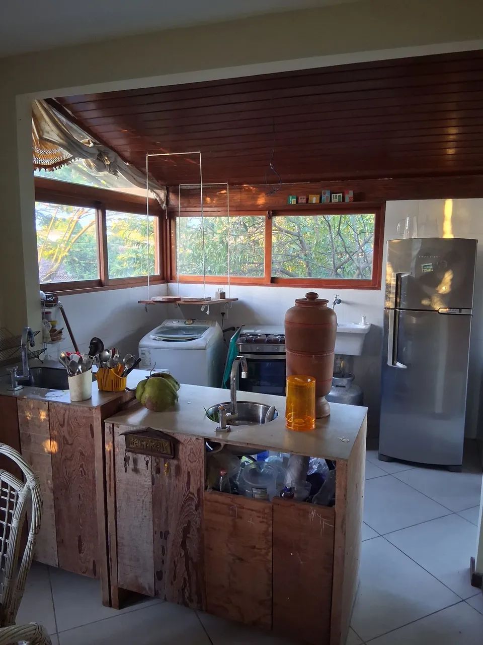 Casa segundo piso. Quintal amplo e verde - Foto 2