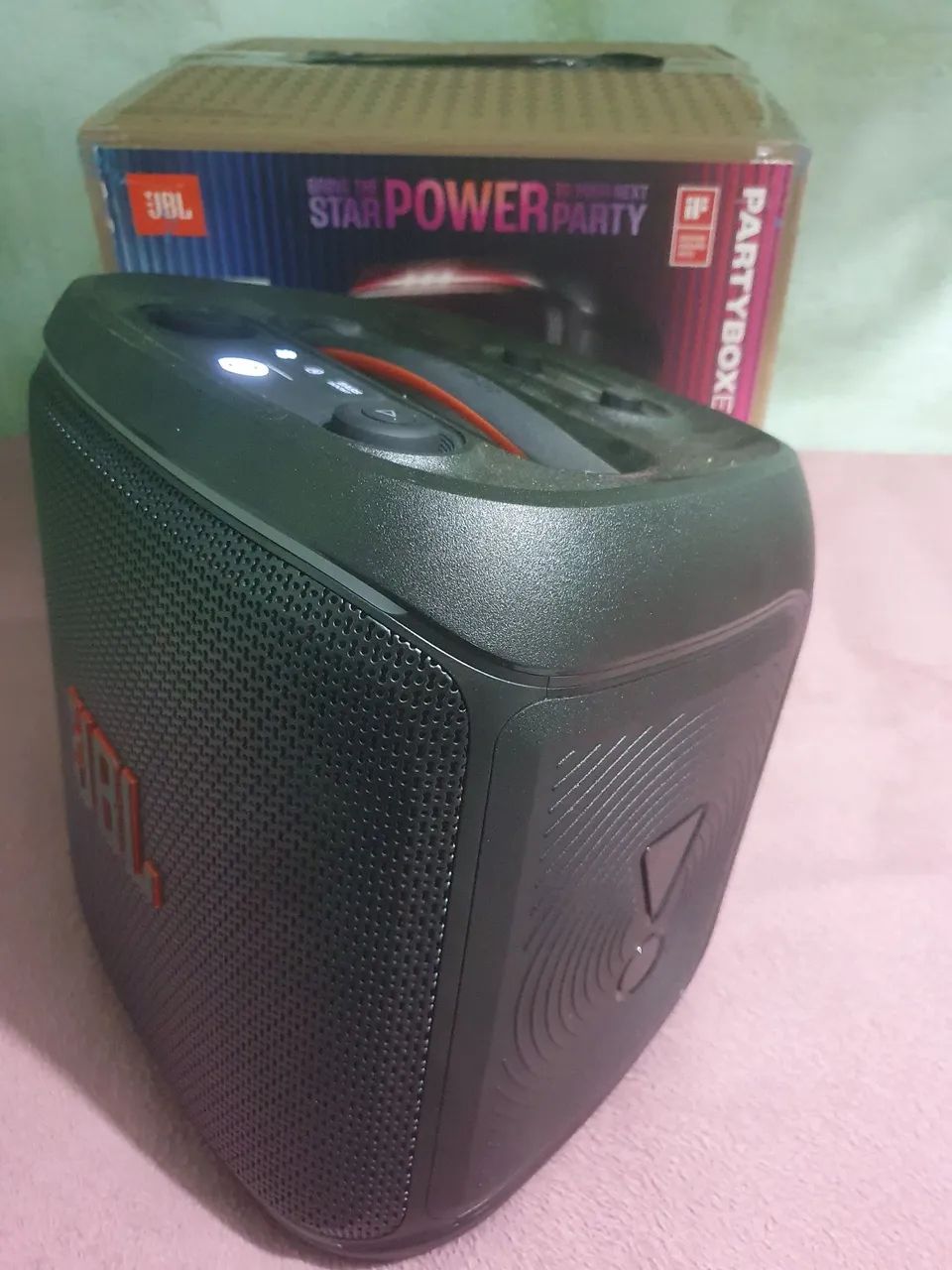 Jbl encore 2 com bateria removivel e microfones  - Foto 3