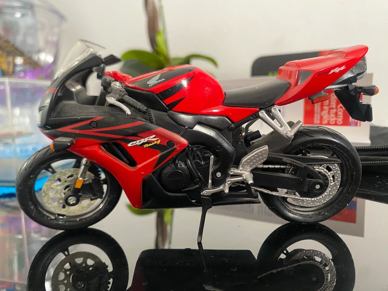 Miniatura honda cbr 1000