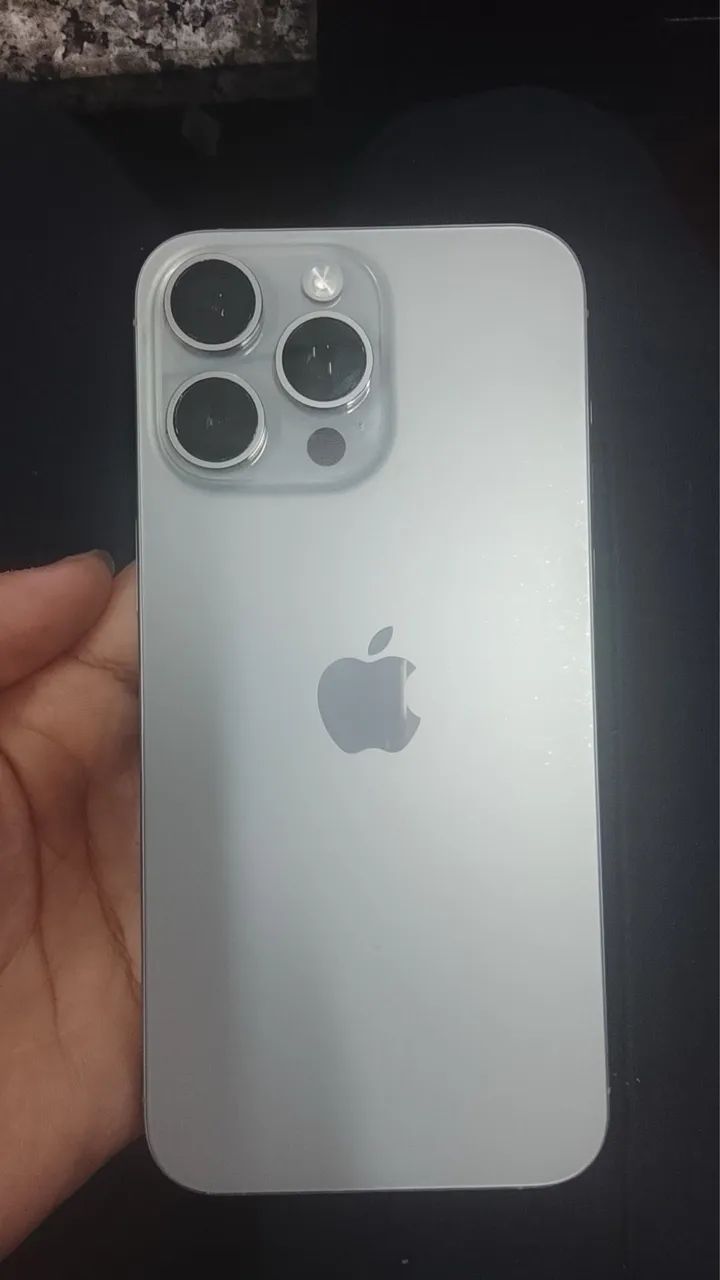Vendo iPhone 15 pro max 