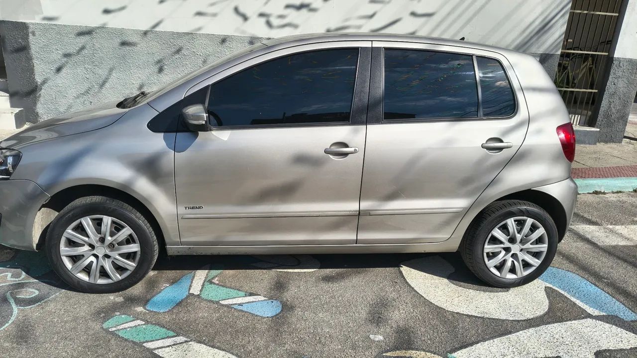 Volkswagen Fox Fox 1.0 Mi Total Flex 8V 3p 2013