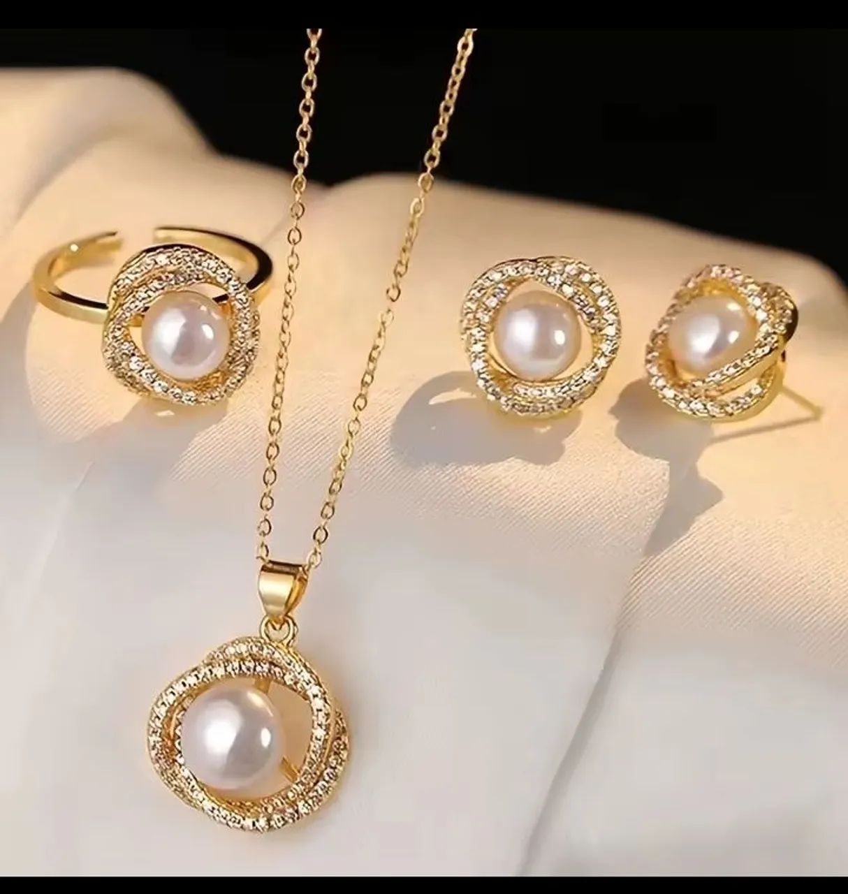 Conjunto elegante colar ,anel e brincos pérola 