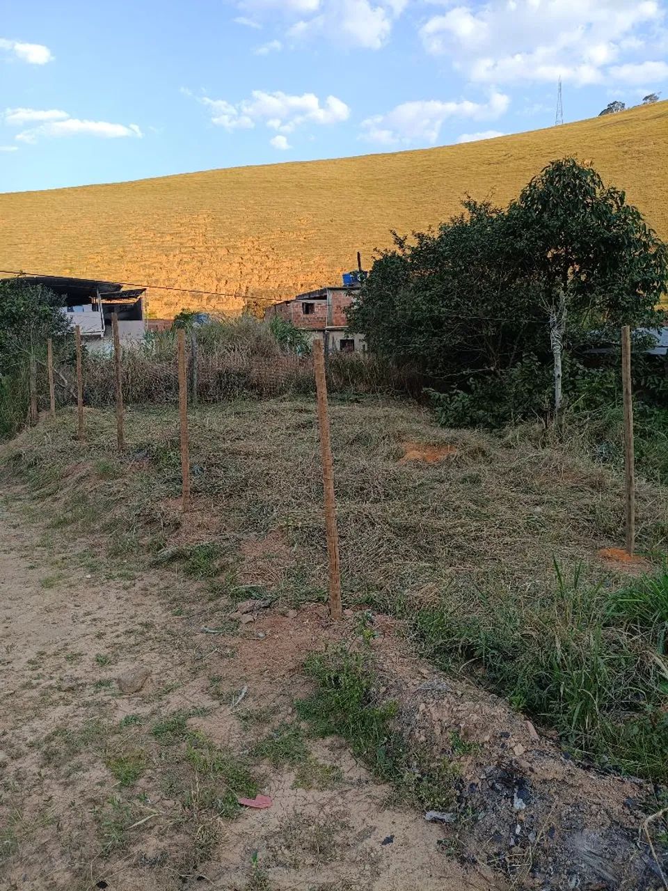 Vende-se um lote  Celina ES  