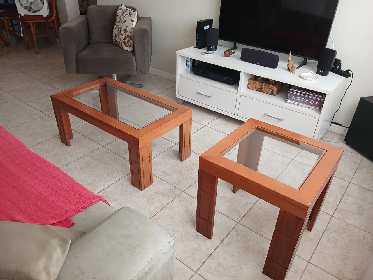 Conjunto de mesa de centro e canto para sala - Foto 4