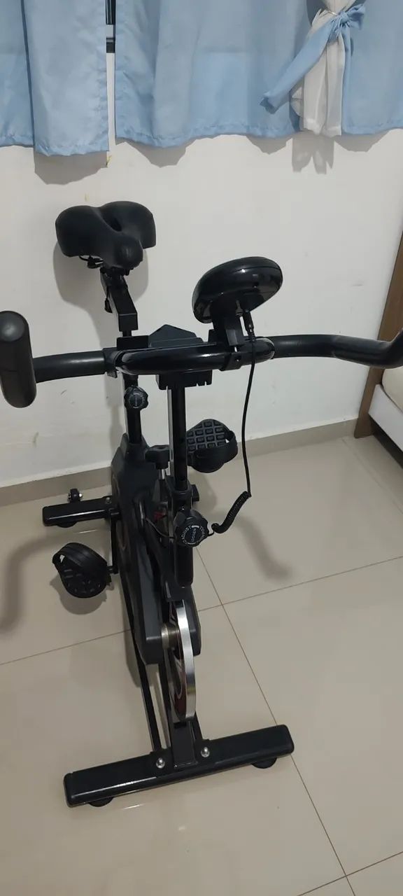 Bicicleta Ergométrica semi nova  - Foto 3