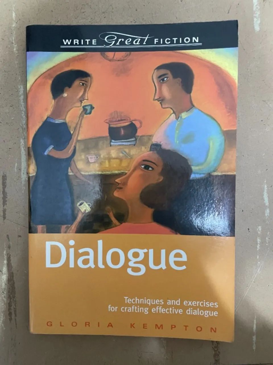 Livro Dialogue de Gloria Kempton - Em Inglês