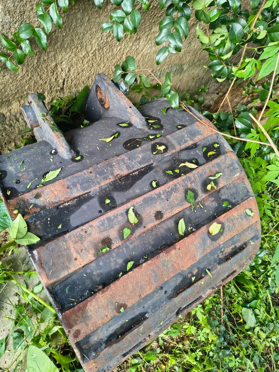 Caçamba para retroescavadeira barato para desocupar - Foto 5