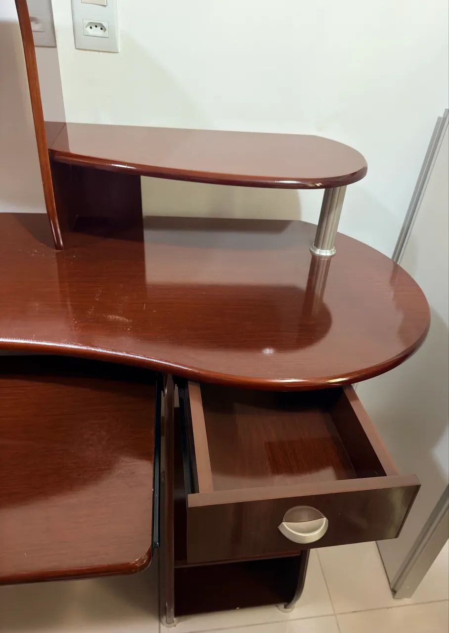 Mesa de computador em ótimo estado - Foto 4