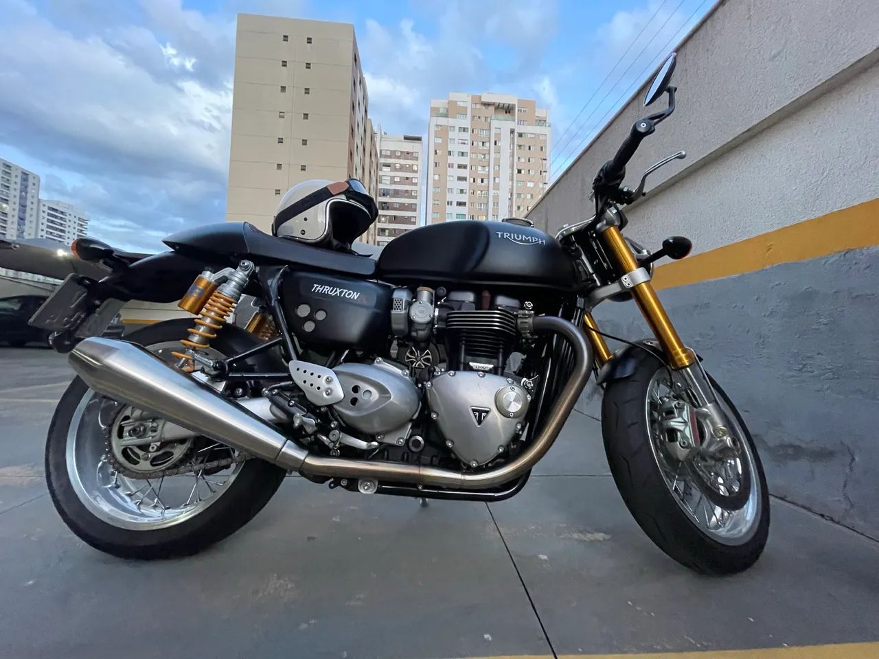 Triumph Thruxton R 1200 praticamente ZERO! - Foto 5