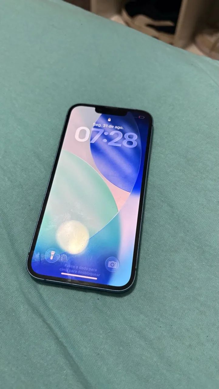 iPhone 13 azul 77% bateria 