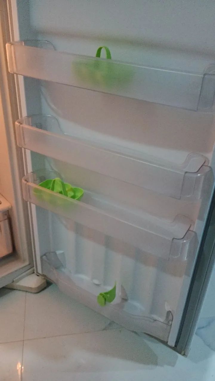 Gelaco cônsul 450 litros semi nova  - Foto 4