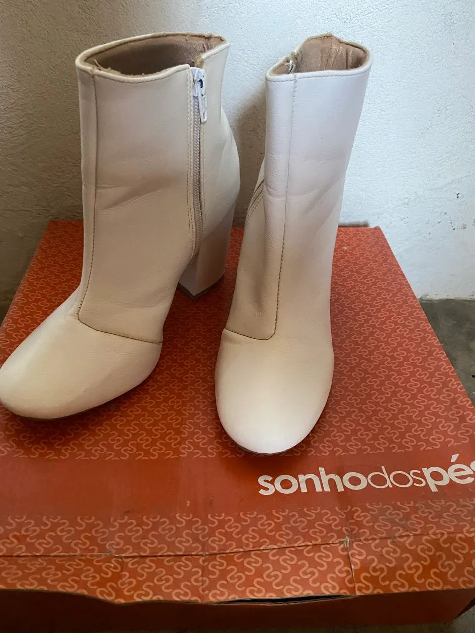 Bota branca 