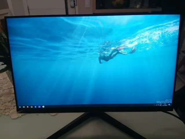 Monitor Samsung 24 polegadas com painel IPS