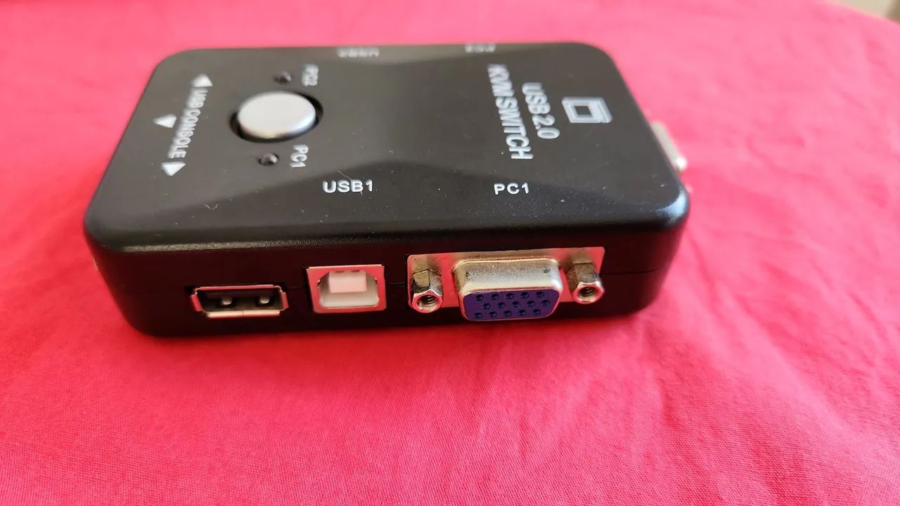 Switch KVM  2 portas USB e VGA  - Foto 3