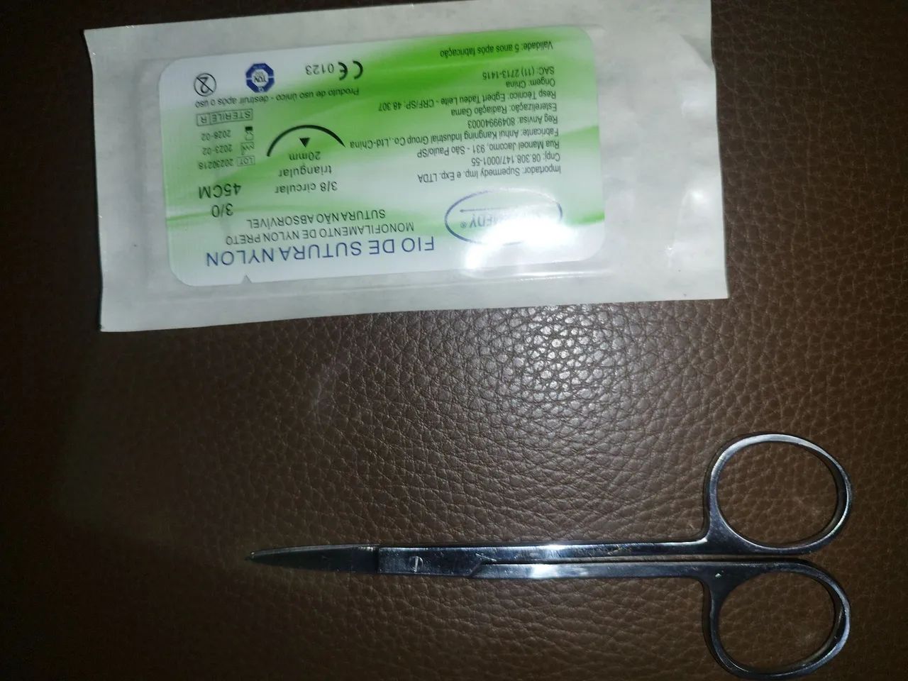 Vendo kit de sutura em ótimo estado - Foto 5