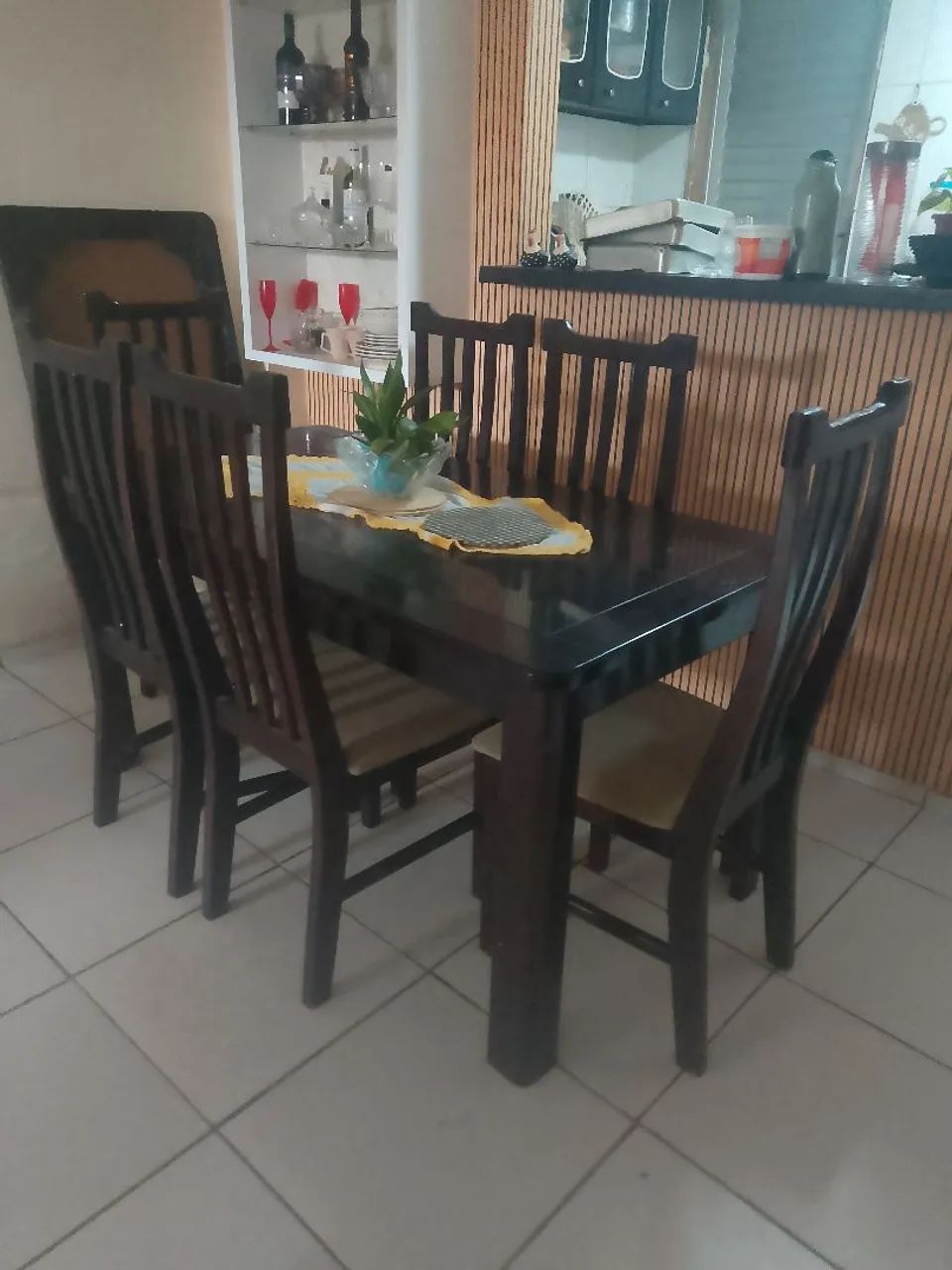 Conj de mesa 6 cadeiras madeira  - Foto 3