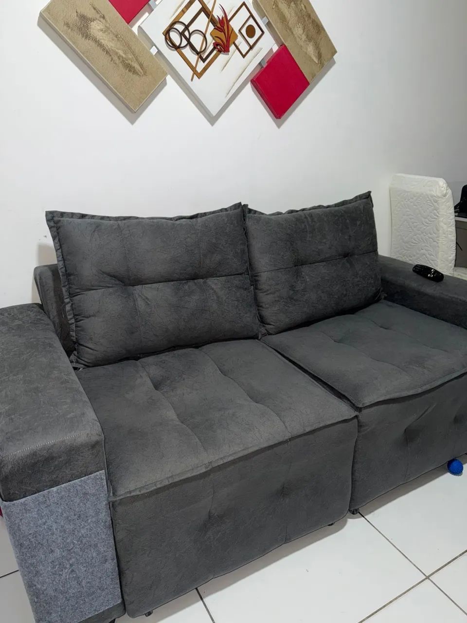 Sofá na cor cinza chumbo 1 mês de uso - Foto 4