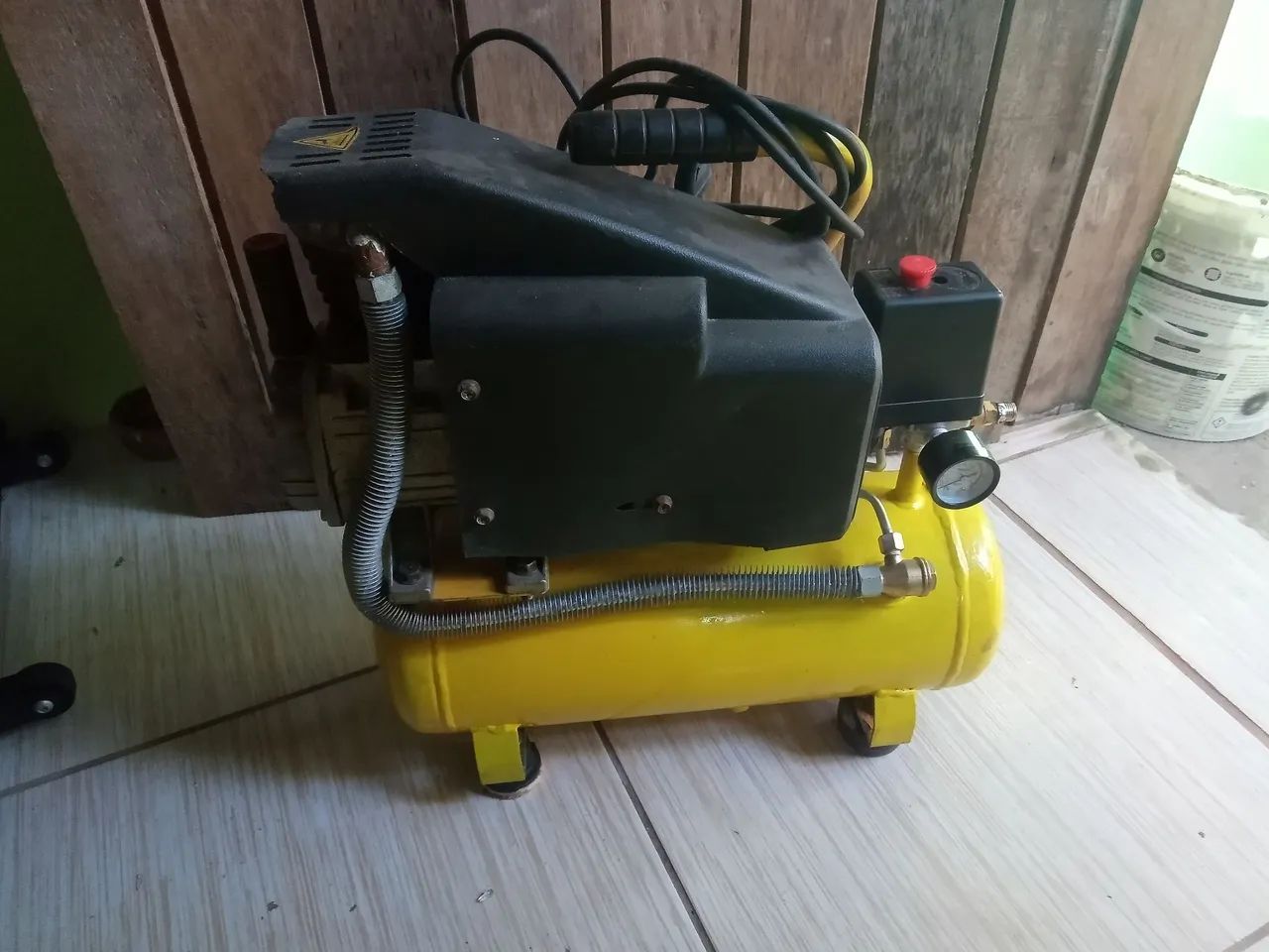 COMPRESSOR 