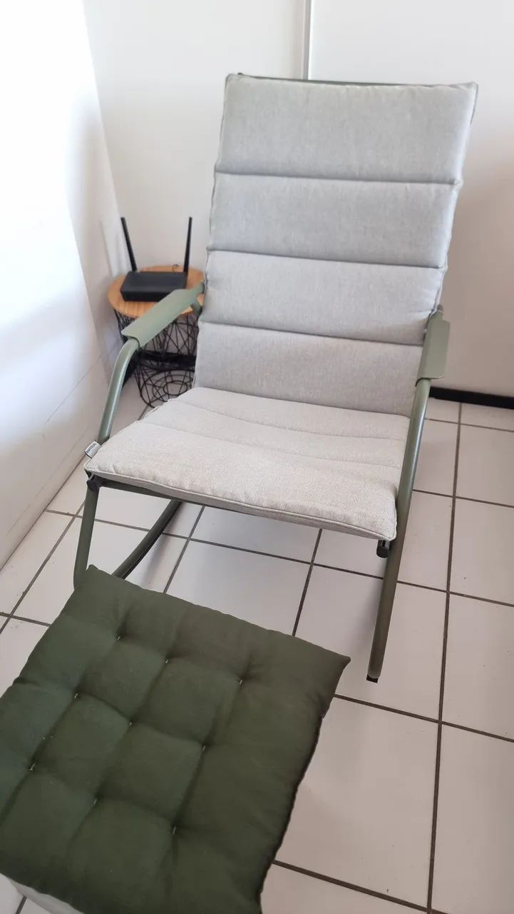 Cadeira de balanço para área externa
