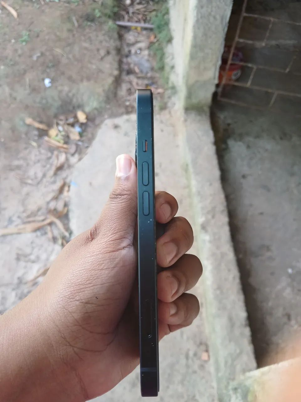 Vende  ou troca iphone 13 256gb em iphone 12 pro max  - Foto 2
