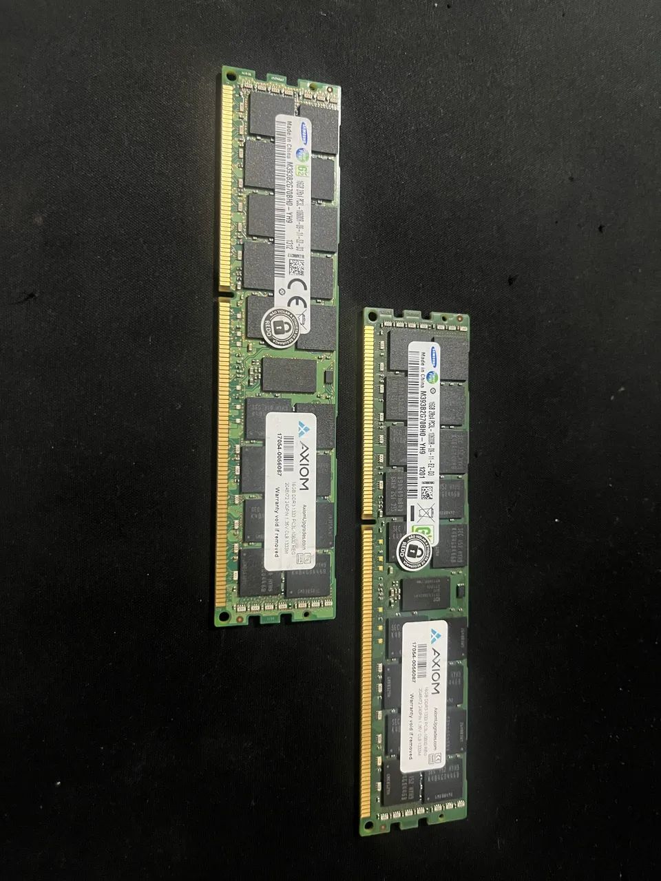 32 GB of RAM
