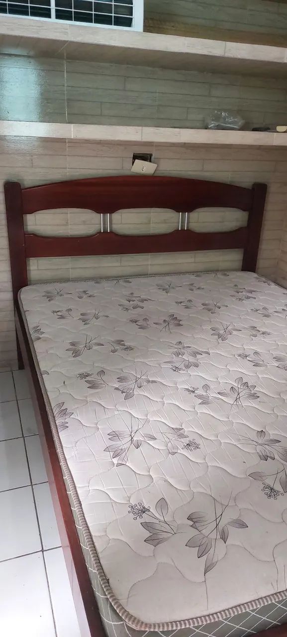 Cama em madeira maciça  - Foto 2