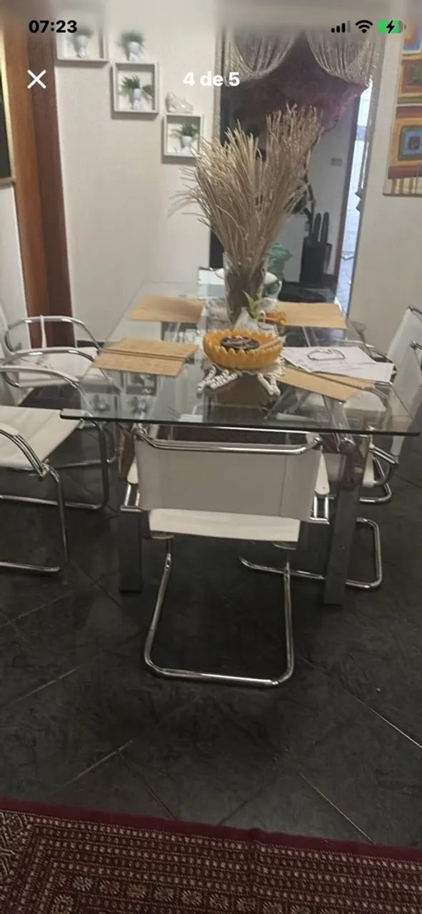 Mesa com 6 cadeiras 