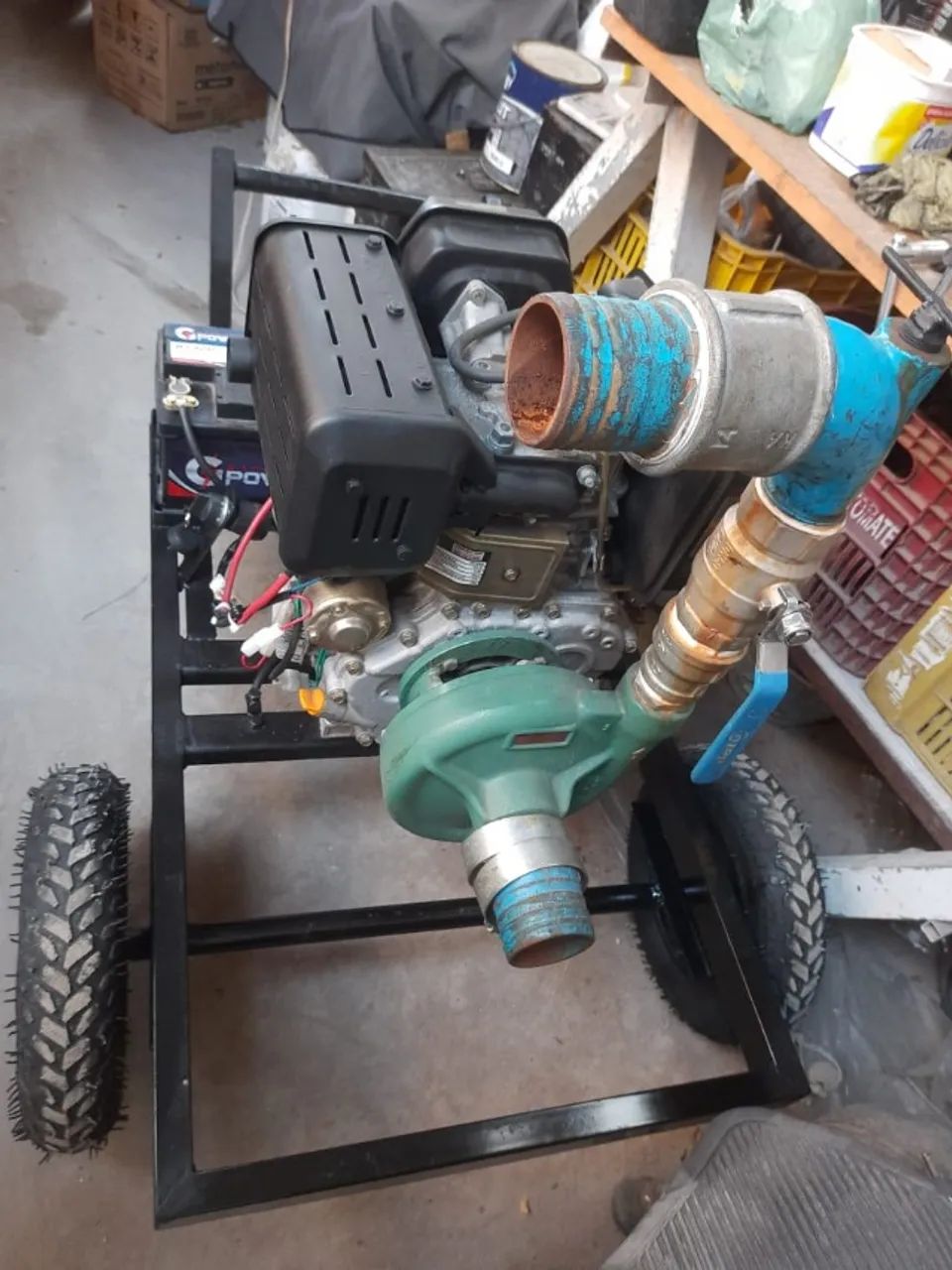 Motor Diesel Toyama 12.5HP + Bomba d?água + Carrinho (Partida Elétrica)