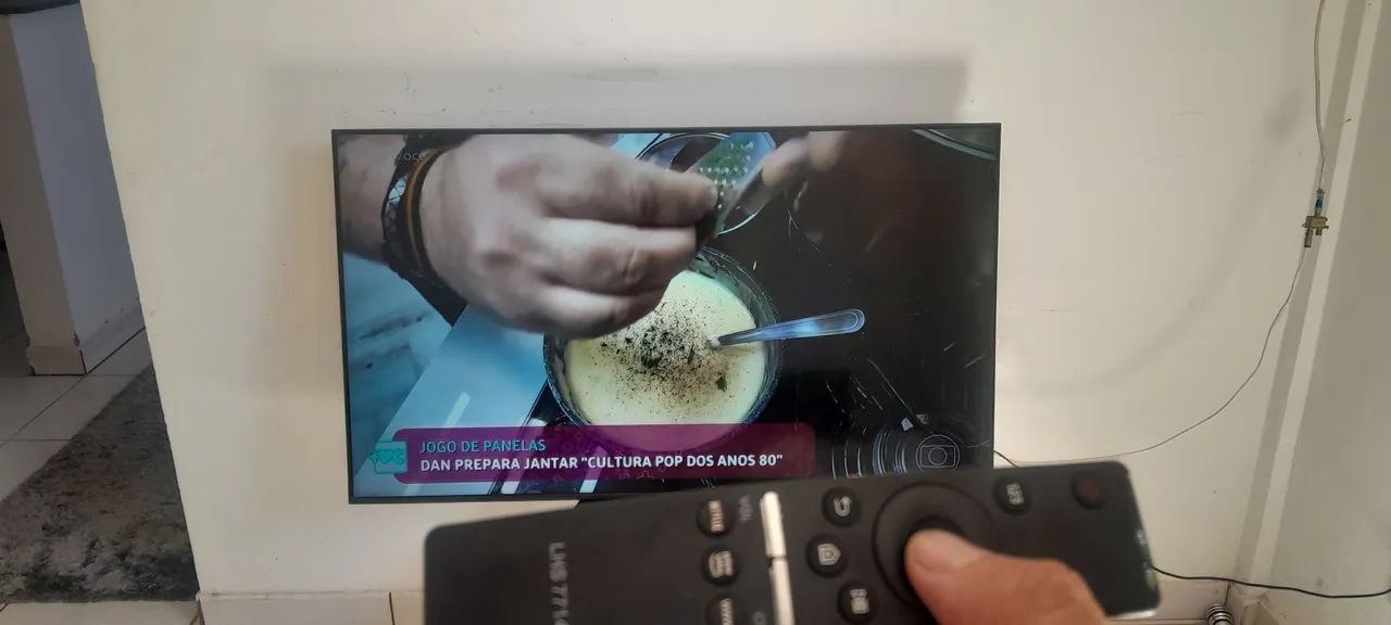 Tv Samsung smart 52 polegadas tem 3 mil canais e Xbox porém tem listra fio de cabelo  - Foto 5
