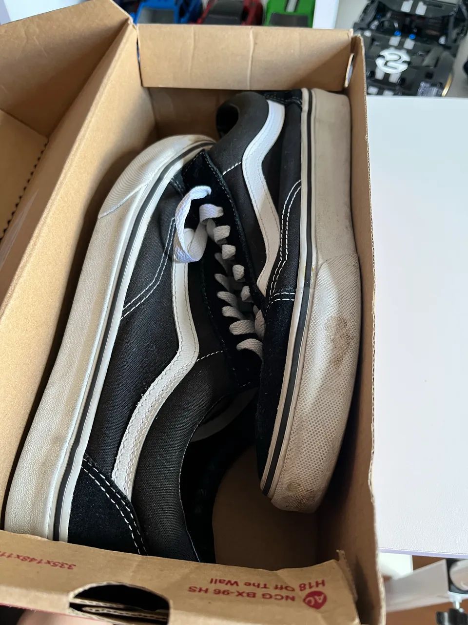 Tênis Vans Old Skool - Preto/Branco (canvas + suede) - Foto 2