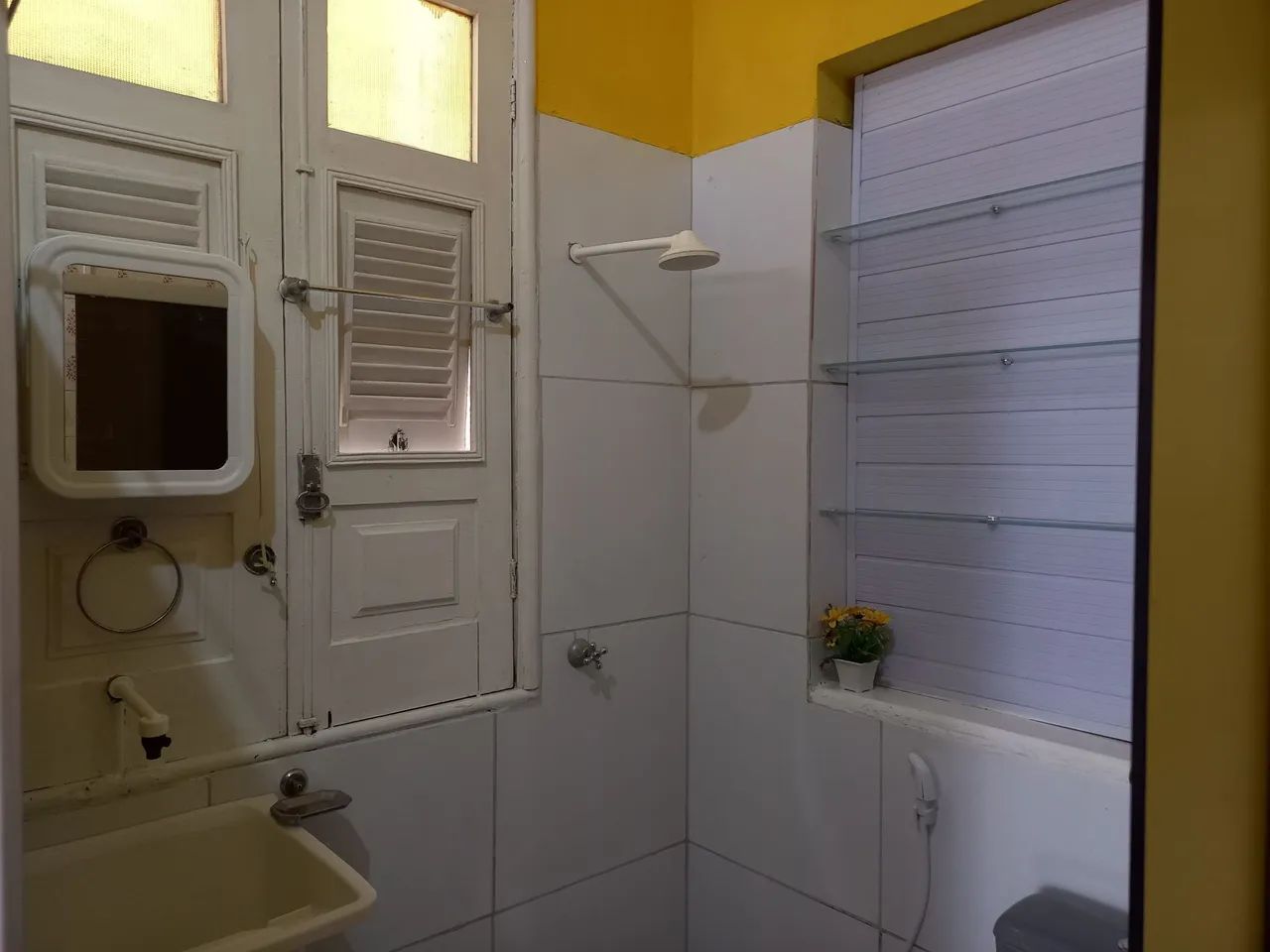 Kitnet Mobiliada no CENTRO, por DIÁRIA. - Foto 4