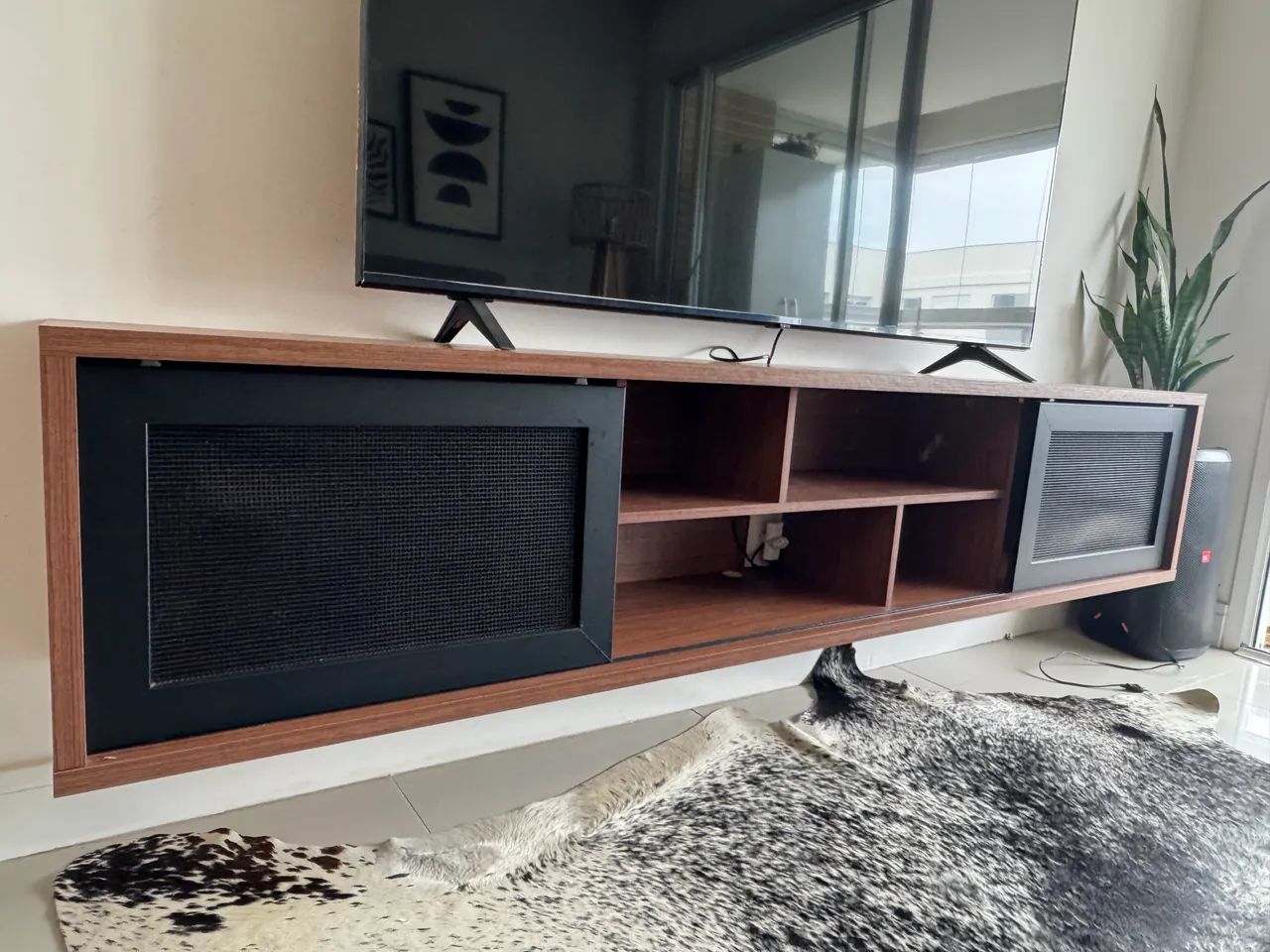 Rack tv moderno