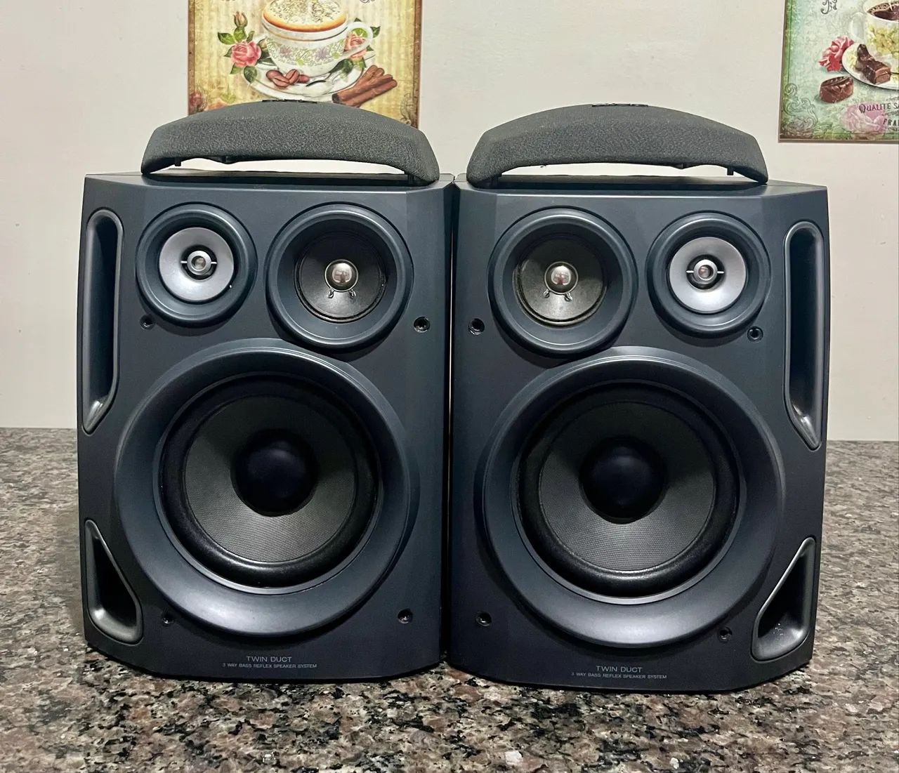 Par caixa Aiwa 