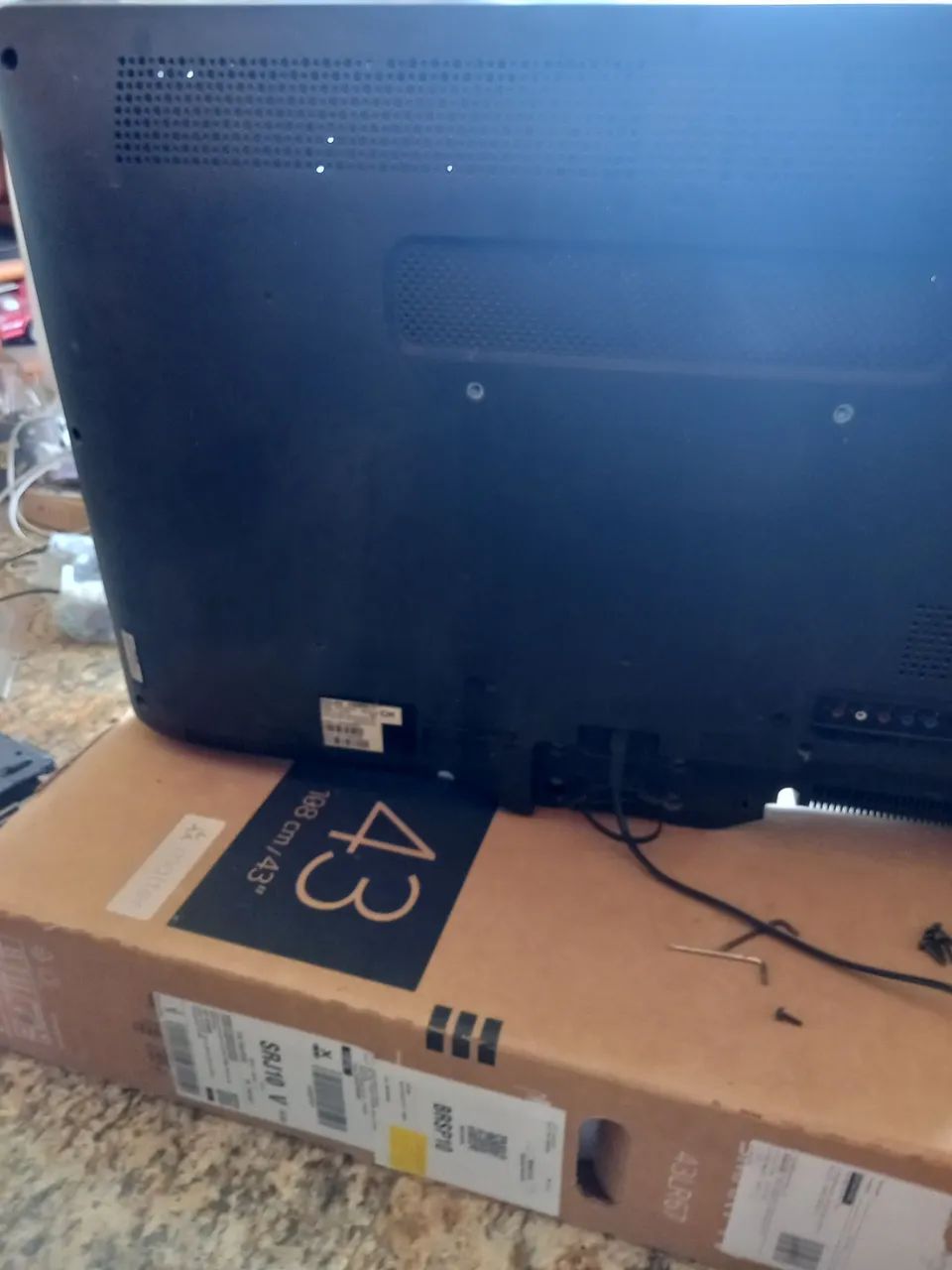 Tv PHILIPS, 32 POLEGADAS, não esmart, funcionamento perfeito como mostra as fotos - Foto 3