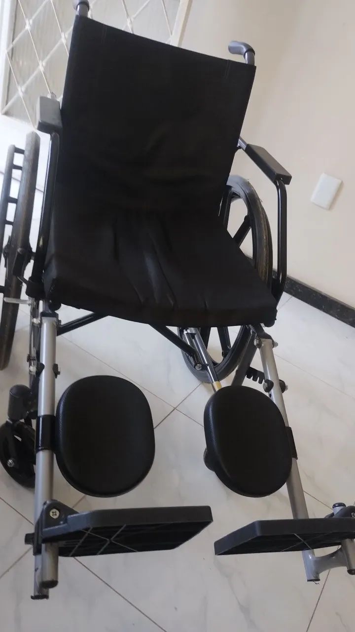Cadeira de rodas - Foto 3