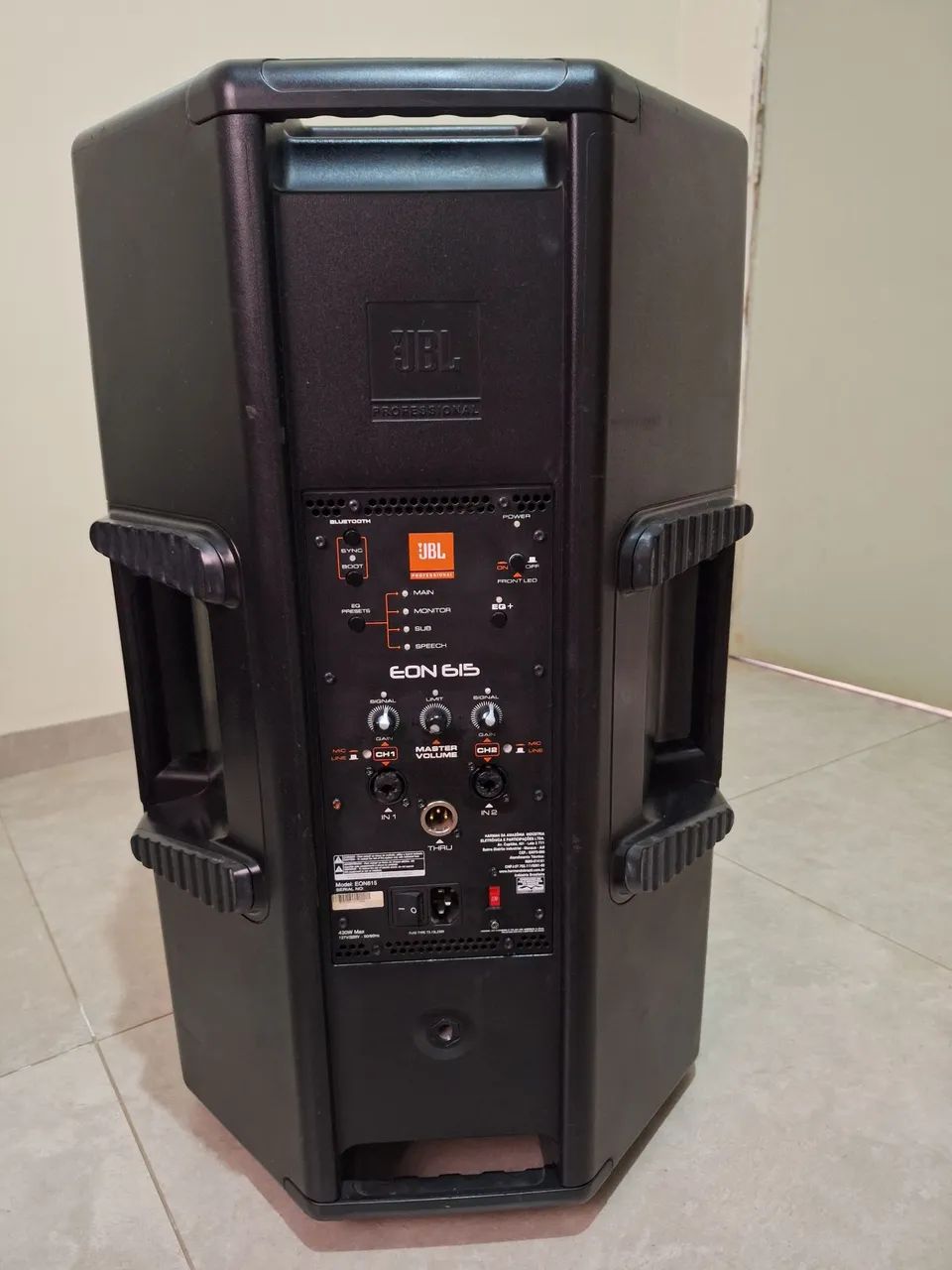 Caixa ativa jbl eon 615  - Foto 2