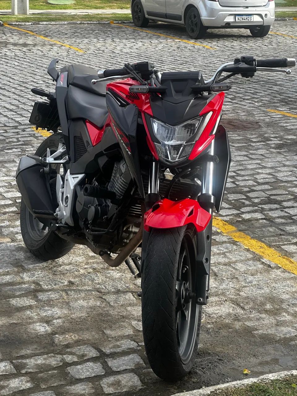 Cb 300f 