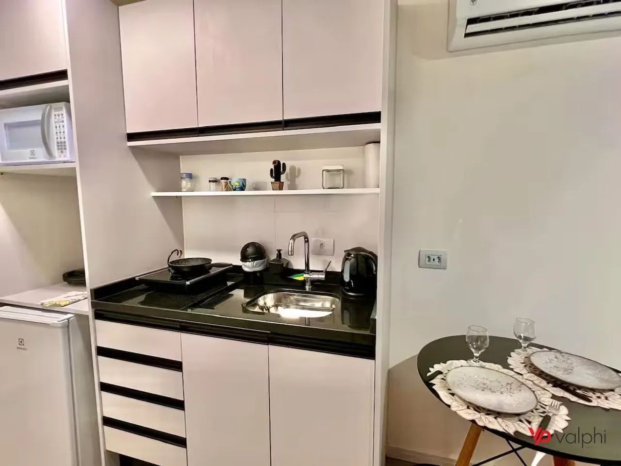 Studio mobiliado à venda no Batel, Curitiba: - Foto 4
