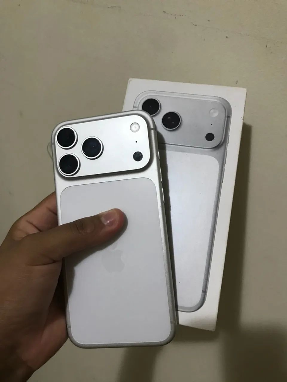 iPhone 17 pro max 