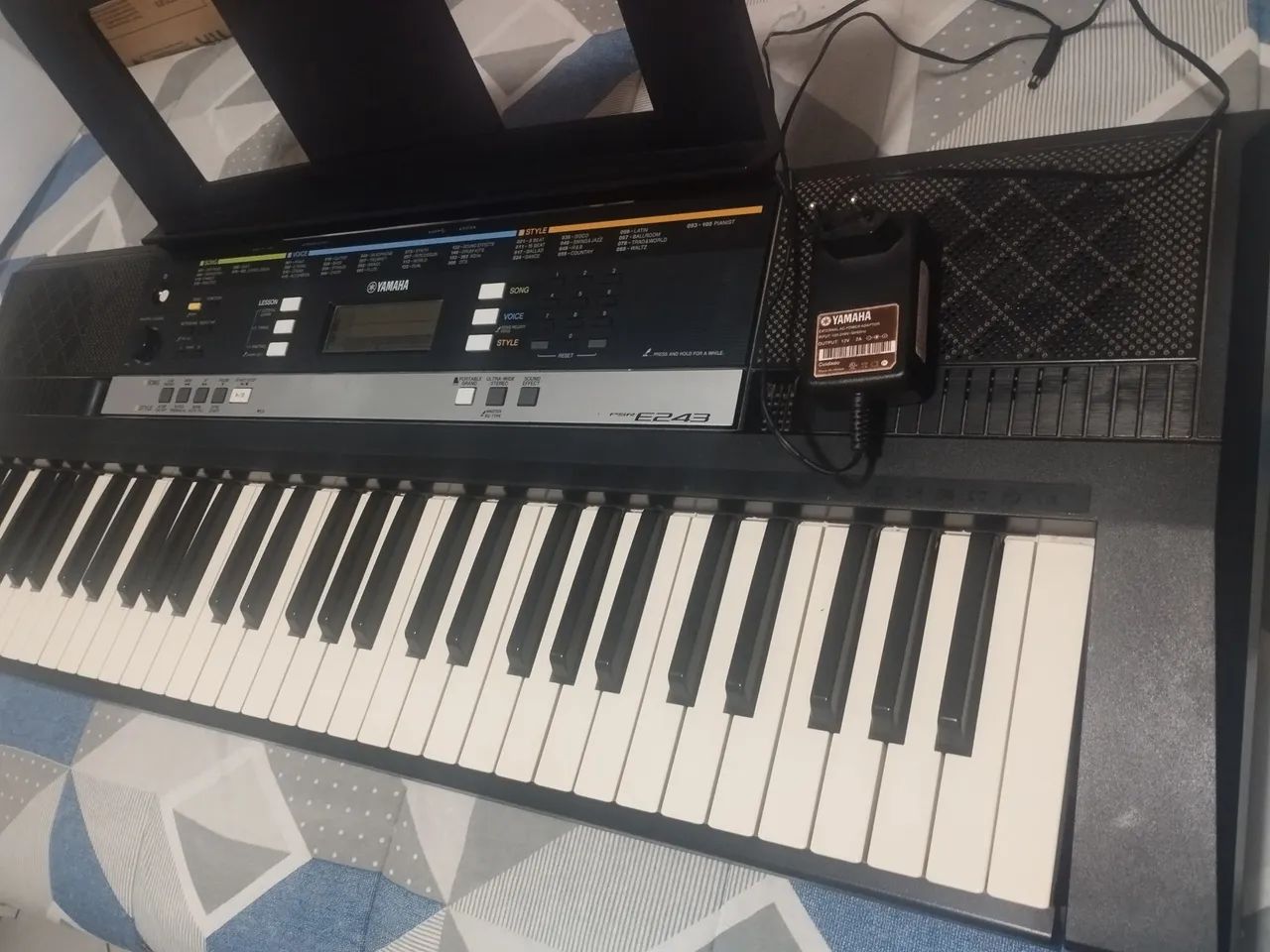 Teclado Yamaha Psr e 245 - Foto 2