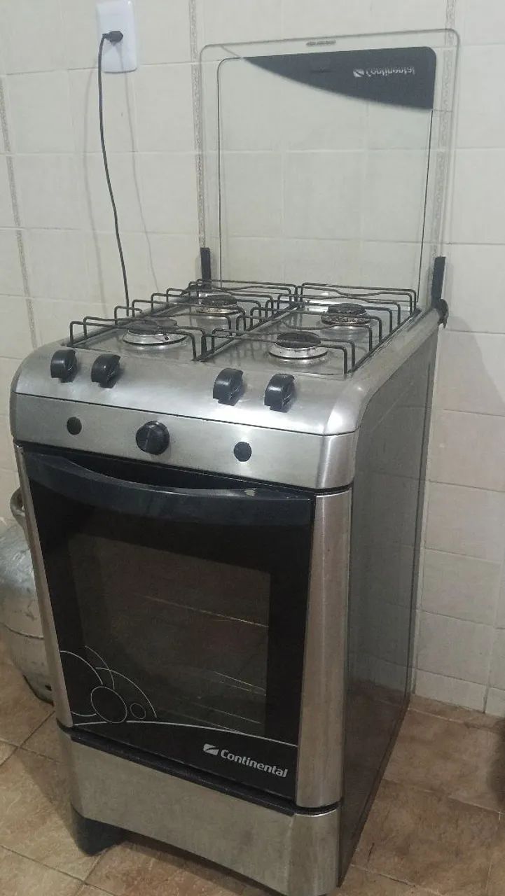 Fogão em bom estado de conservação 