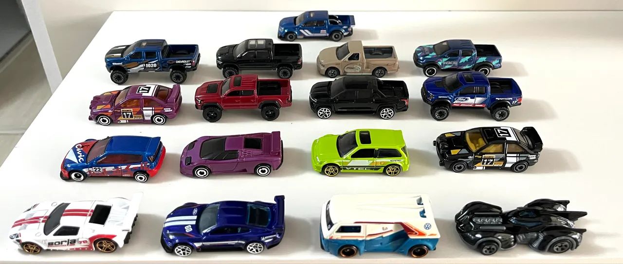 Hot Wheels Loose - 17 Miniaturas ( Vendo Avulso ) - Brinquedos e