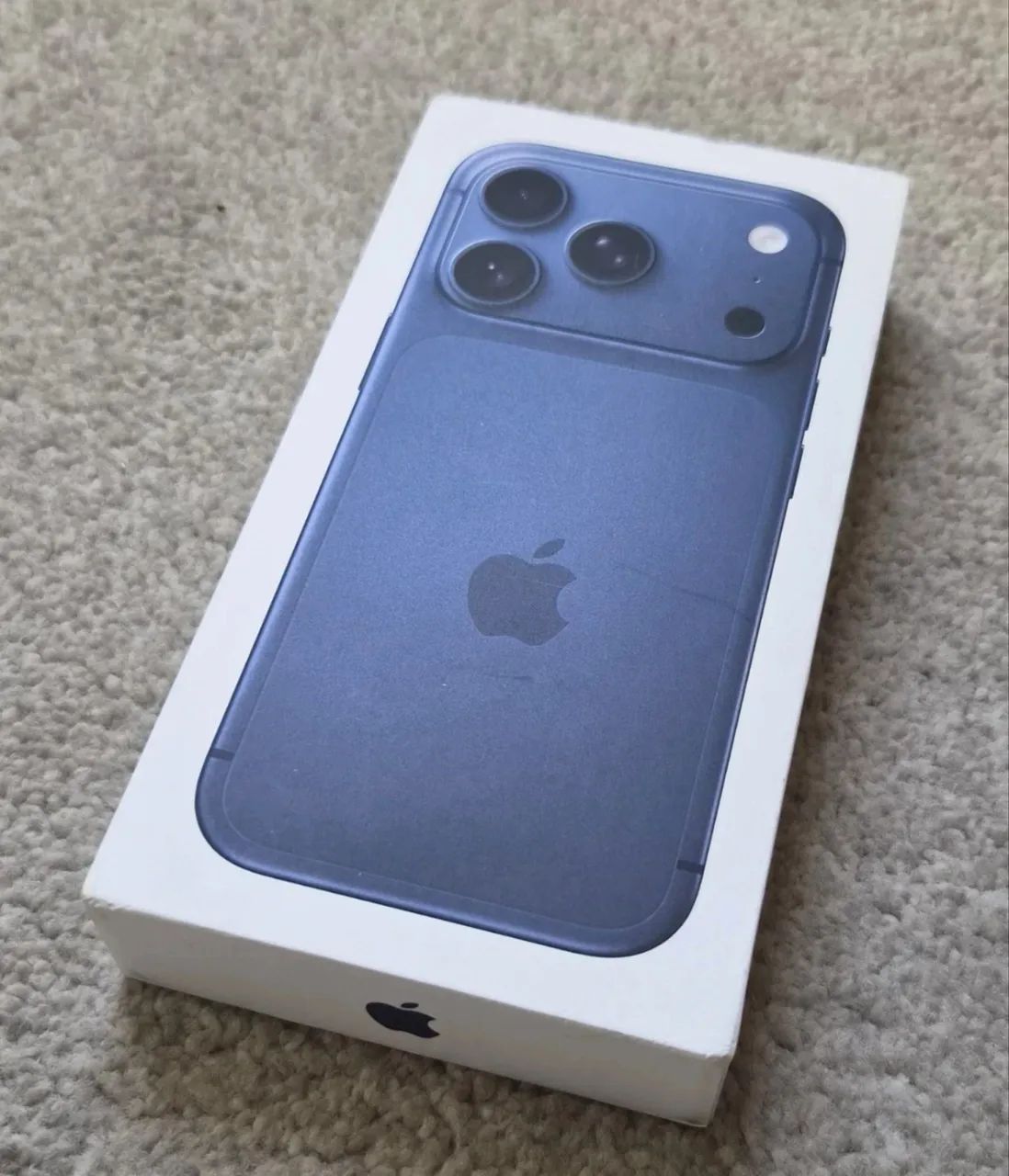 iPhone 17 pro 256gb deep blue - Celulares e Smartphones - Castelo