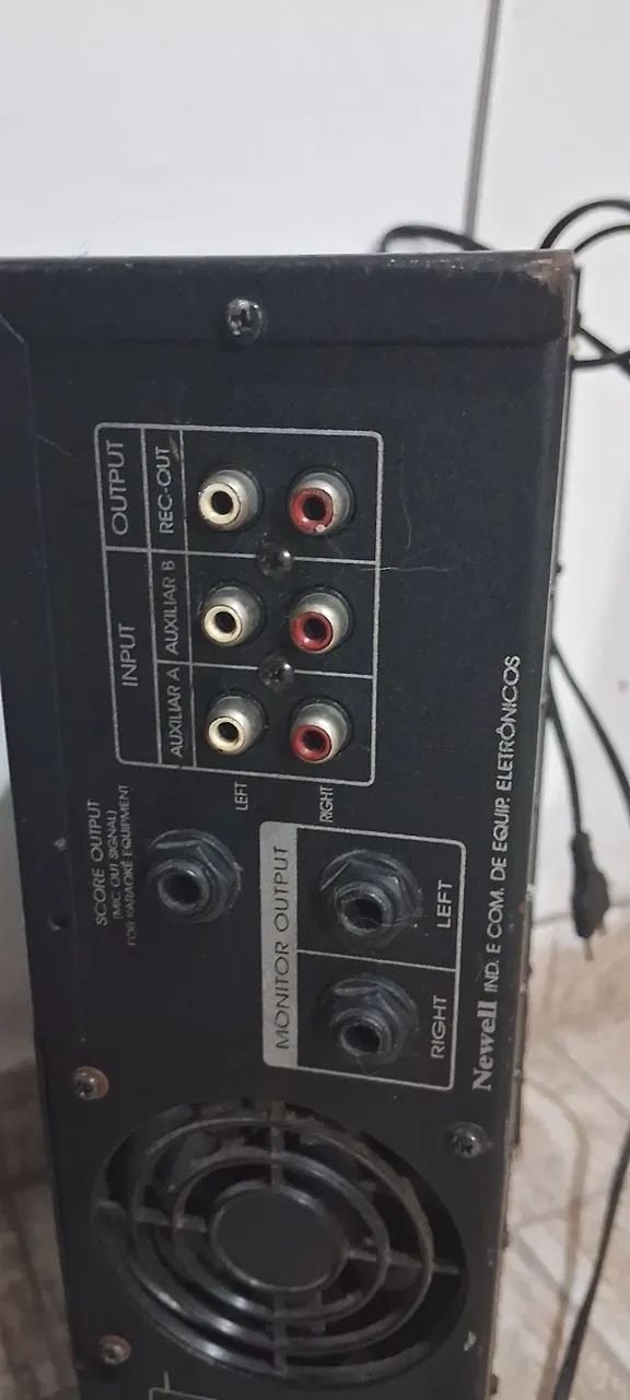 Amplificador com caixas - Foto 2