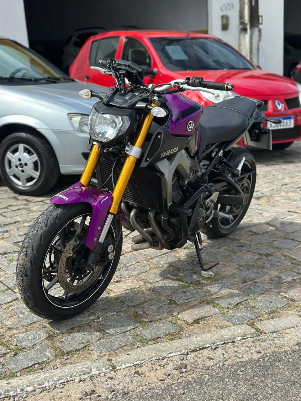 MT 09