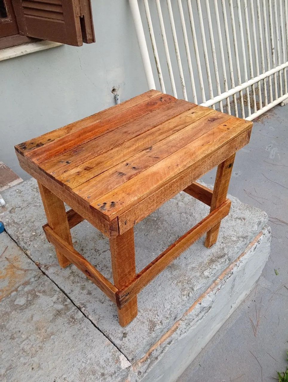 Mesa / cadeira / cômoda / estande 